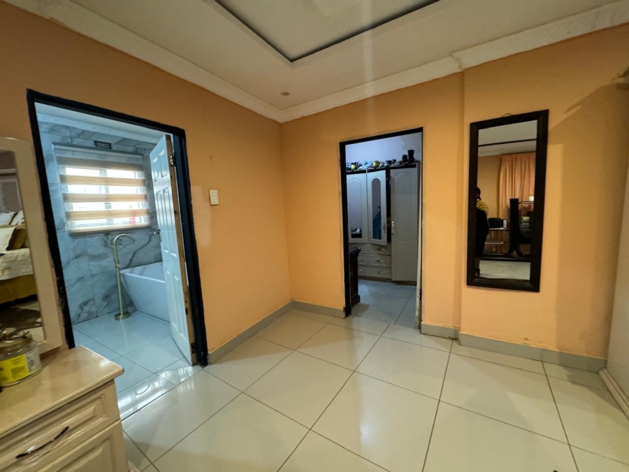 5 Bedroom Property for Sale in Mpophomeni KwaZulu-Natal