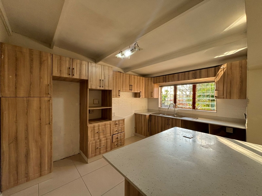 3 Bedroom Property for Sale in Sherwood KwaZulu-Natal