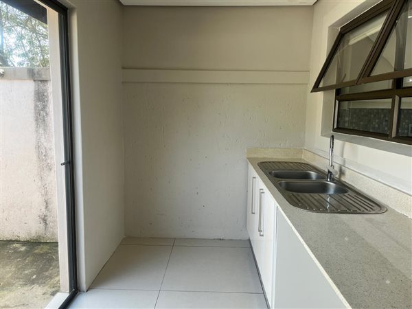 To Let 3 Bedroom Property for Rent in Izinga Ridge KwaZulu-Natal