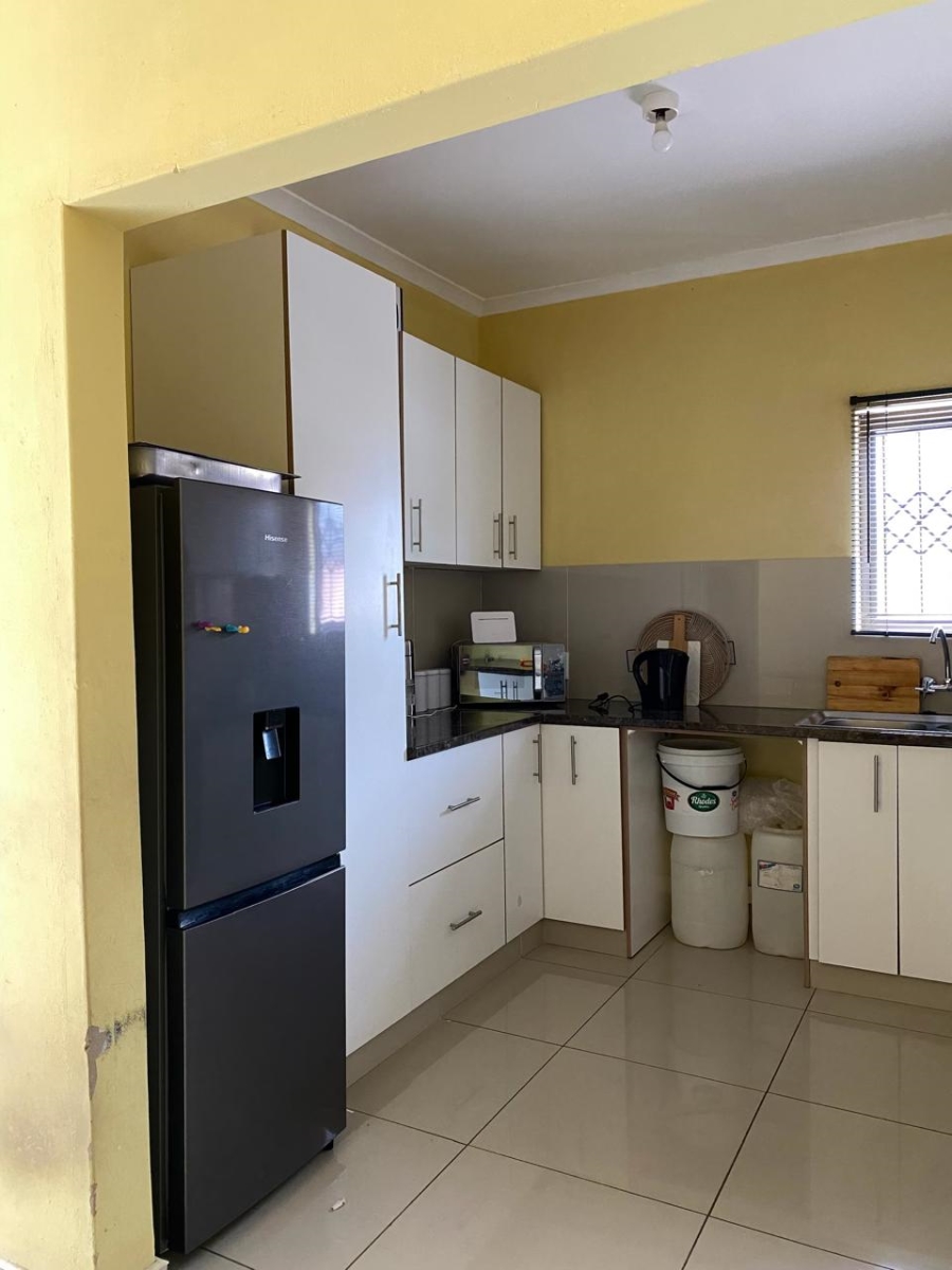 To Let 2 Bedroom Property for Rent in Clare Hills KwaZulu-Natal