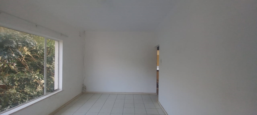 To Let 1 Bedroom Property for Rent in Essenwood KwaZulu-Natal