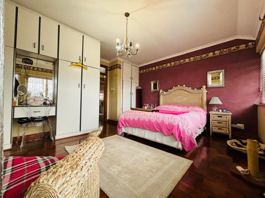 5 Bedroom Property for Sale in Glenwood KwaZulu-Natal