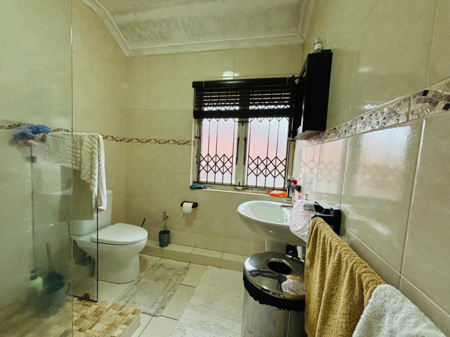 5 Bedroom Property for Sale in Glenwood KwaZulu-Natal