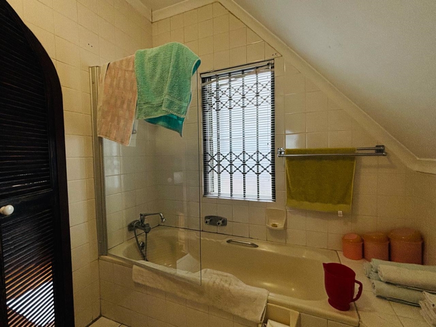 5 Bedroom Property for Sale in Glenwood KwaZulu-Natal