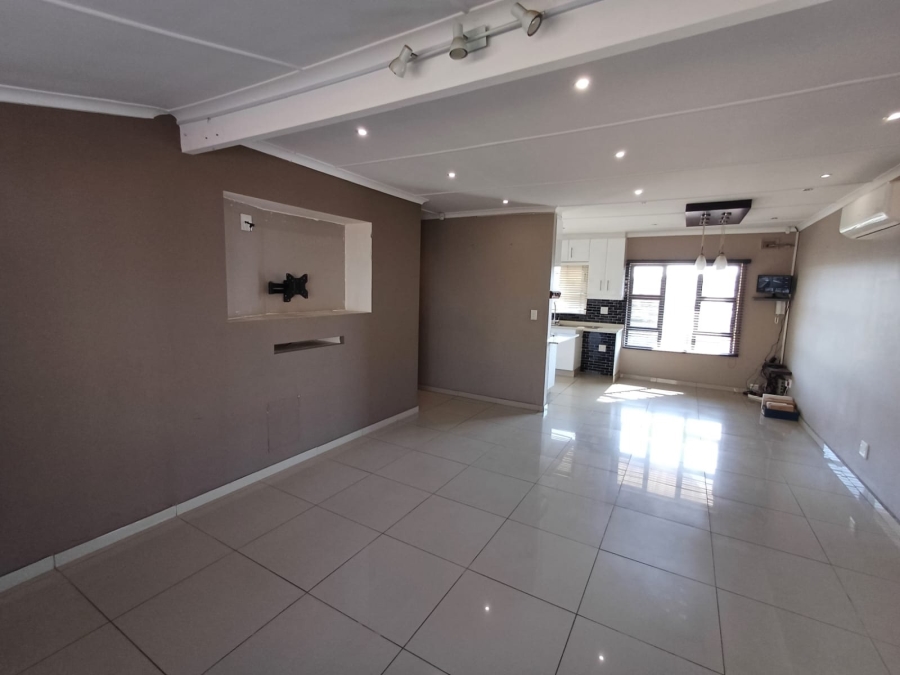 To Let 3 Bedroom Property for Rent in Ocean View KwaZulu-Natal