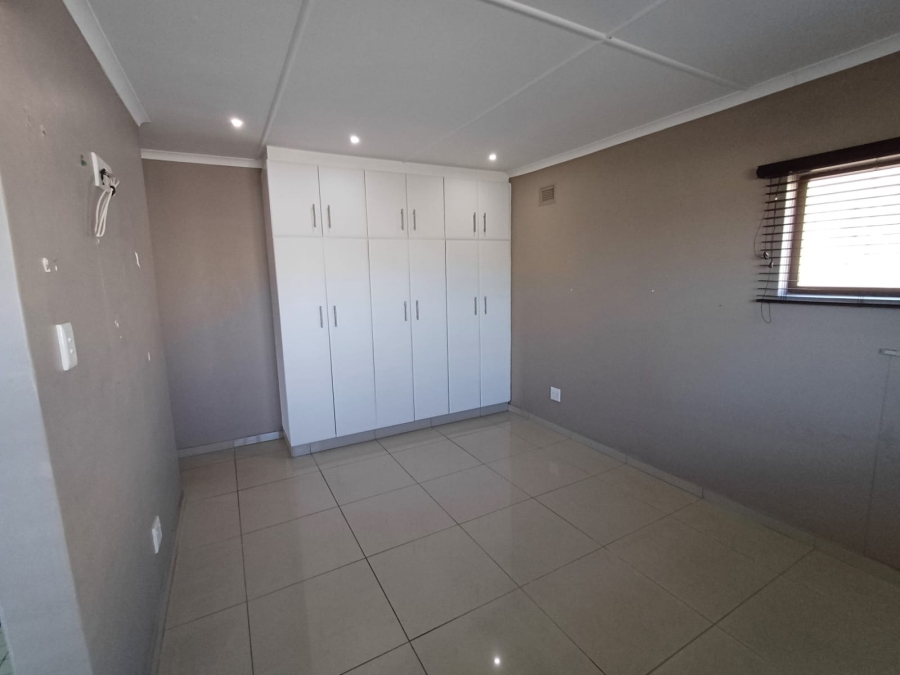 To Let 3 Bedroom Property for Rent in Ocean View KwaZulu-Natal