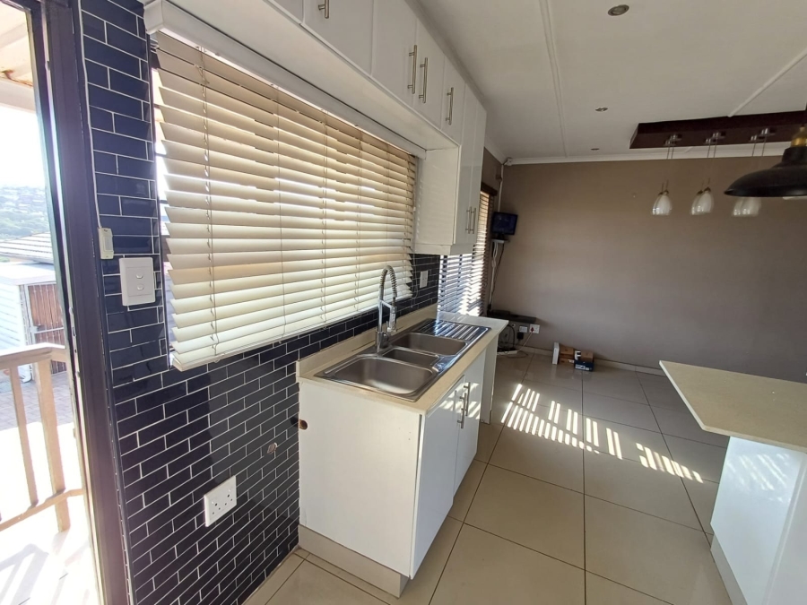 To Let 3 Bedroom Property for Rent in Ocean View KwaZulu-Natal