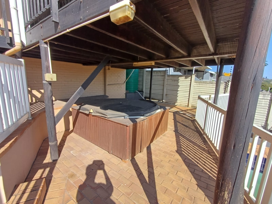 To Let 3 Bedroom Property for Rent in Ocean View KwaZulu-Natal