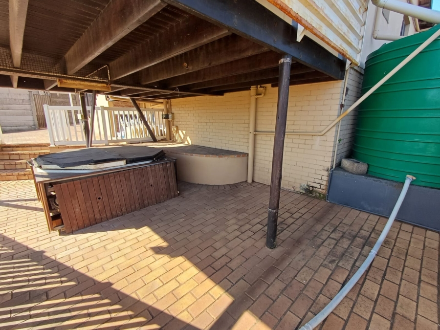 To Let 3 Bedroom Property for Rent in Ocean View KwaZulu-Natal