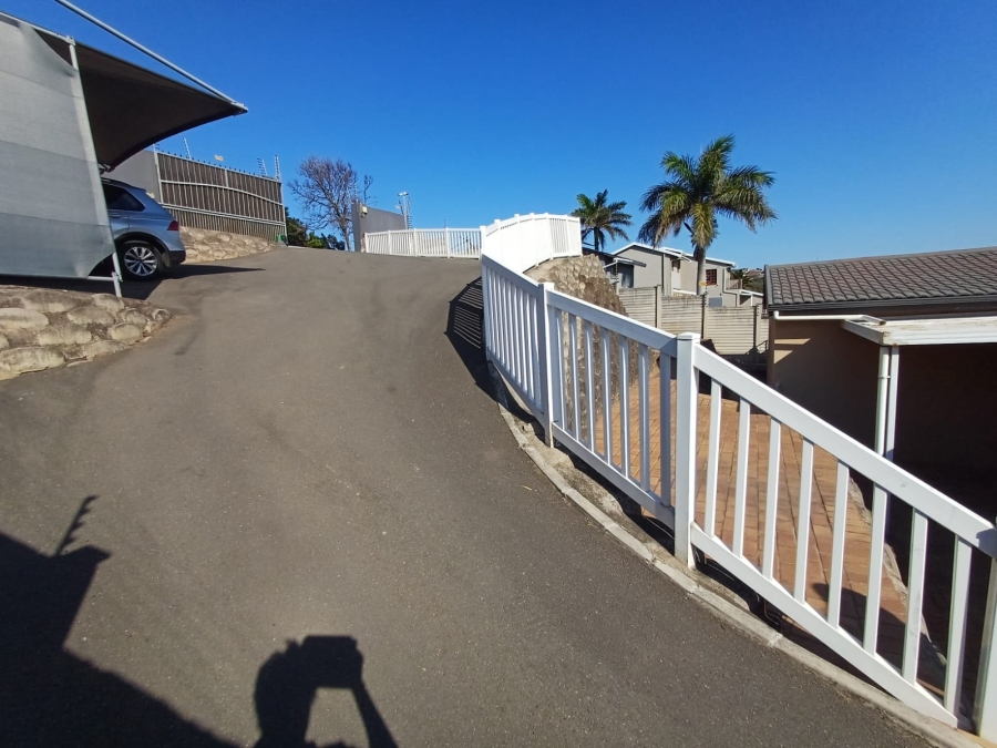 To Let 3 Bedroom Property for Rent in Ocean View KwaZulu-Natal
