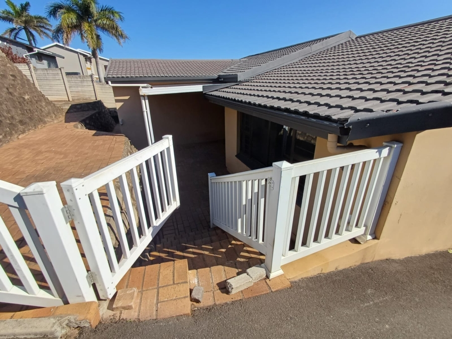 To Let 3 Bedroom Property for Rent in Ocean View KwaZulu-Natal