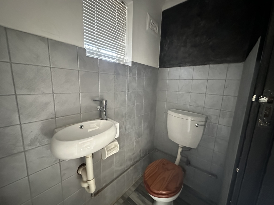 To Let commercial Property for Rent in Dundee KwaZulu-Natal