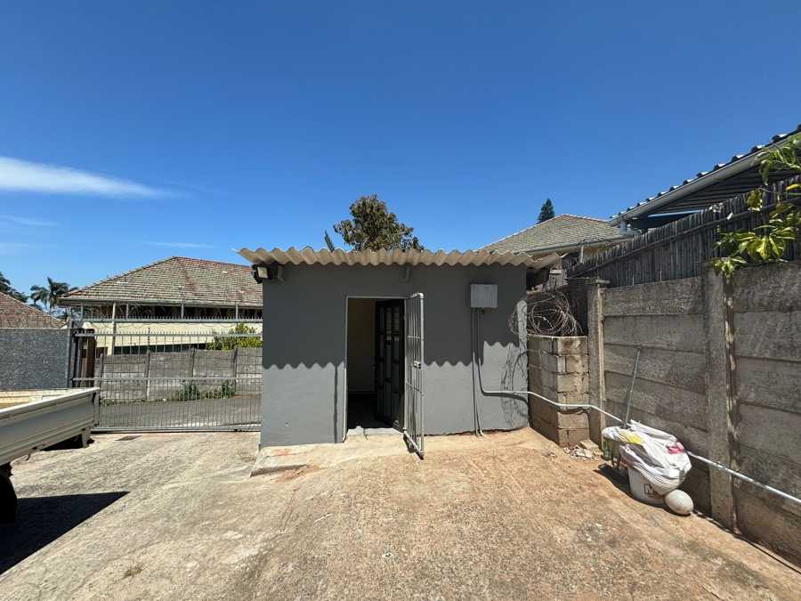 To Let 1 Bedroom Property for Rent in Umbilo KwaZulu-Natal