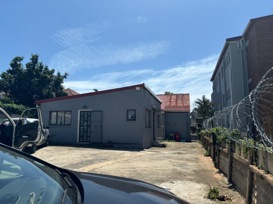 To Let 1 Bedroom Property for Rent in Umbilo KwaZulu-Natal