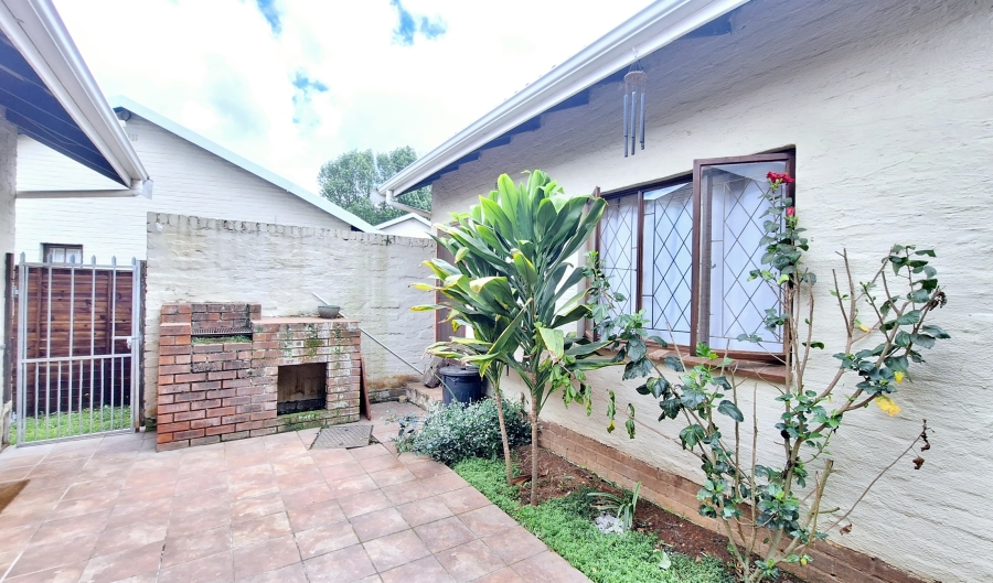 4 Bedroom Property for Sale in Hillcrest Central KwaZulu-Natal