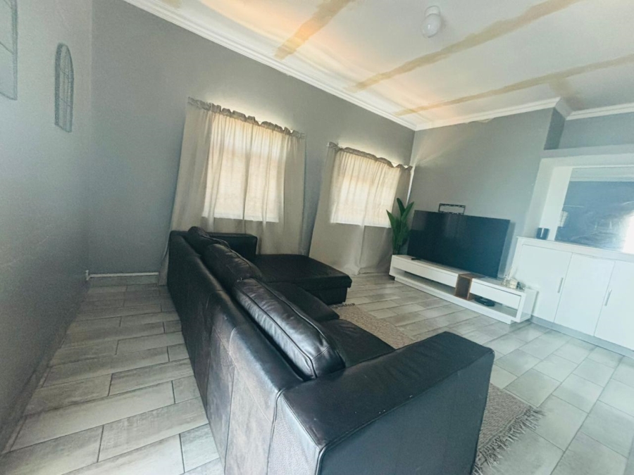 2 Bedroom Property for Sale in Glenwood KwaZulu-Natal