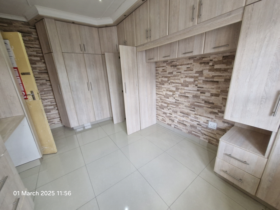 To Let 3 Bedroom Property for Rent in Hillary KwaZulu-Natal