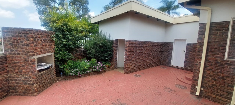 4 Bedroom Property for Sale in Huttenheights KwaZulu-Natal