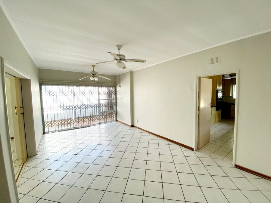 To Let 4 Bedroom Property for Rent in Meer En See KwaZulu-Natal