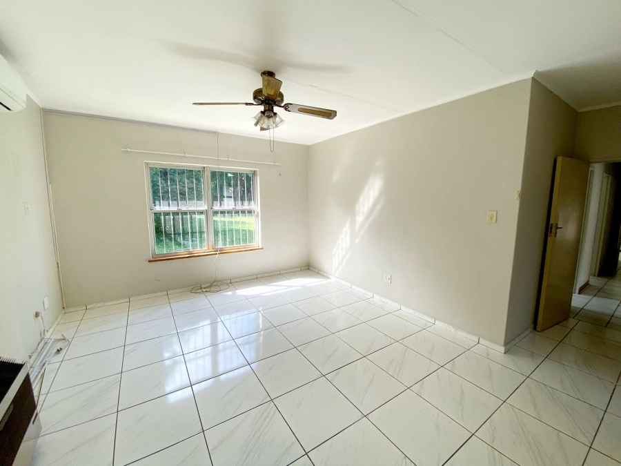 To Let 4 Bedroom Property for Rent in Meer En See KwaZulu-Natal