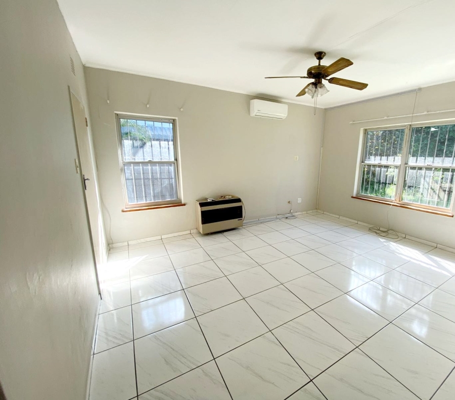 To Let 4 Bedroom Property for Rent in Meer En See KwaZulu-Natal