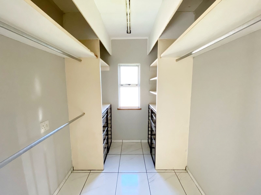 To Let 4 Bedroom Property for Rent in Meer En See KwaZulu-Natal