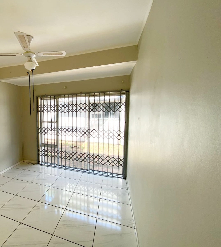 To Let 4 Bedroom Property for Rent in Meer En See KwaZulu-Natal