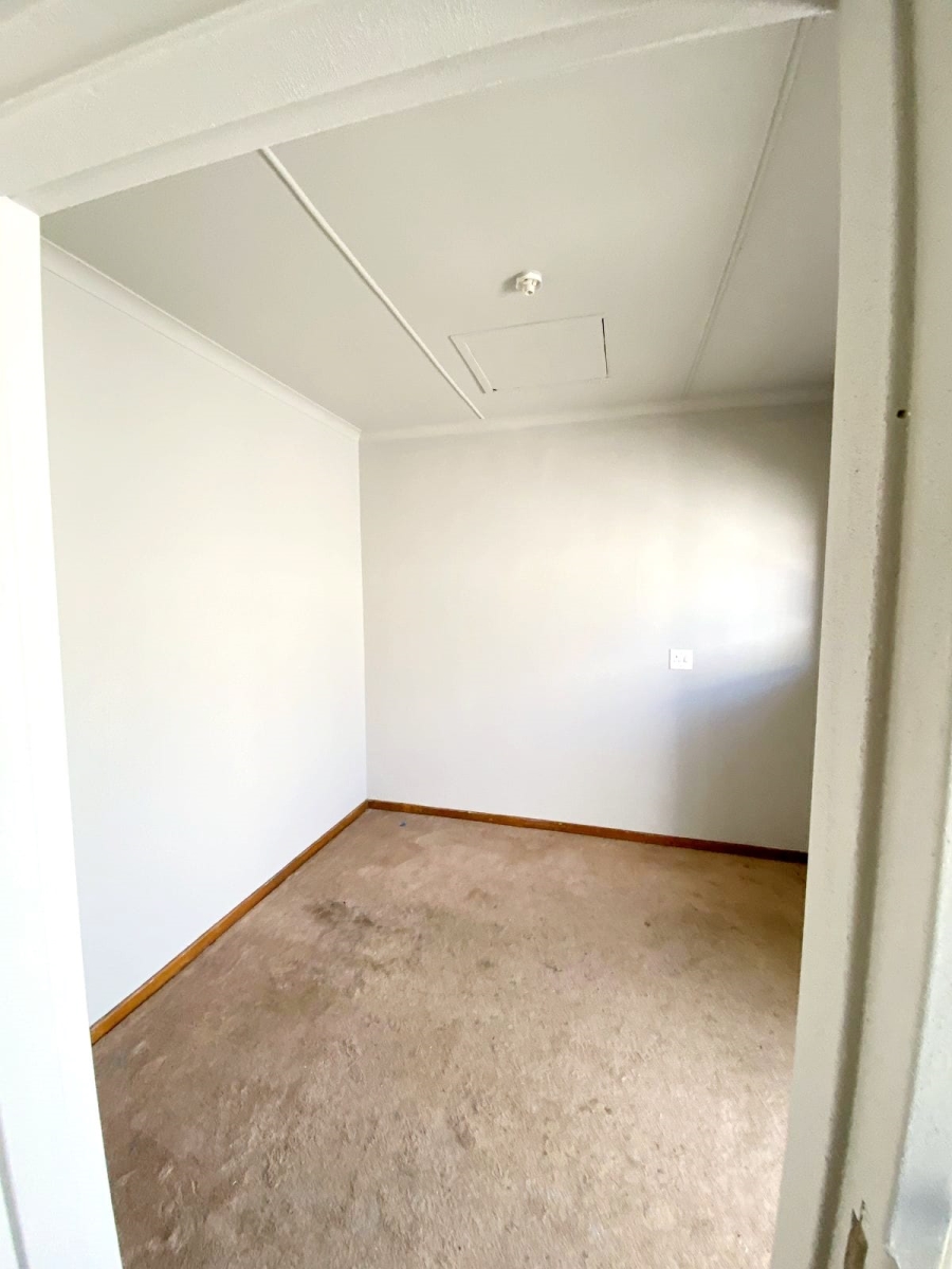 To Let 4 Bedroom Property for Rent in Meer En See KwaZulu-Natal
