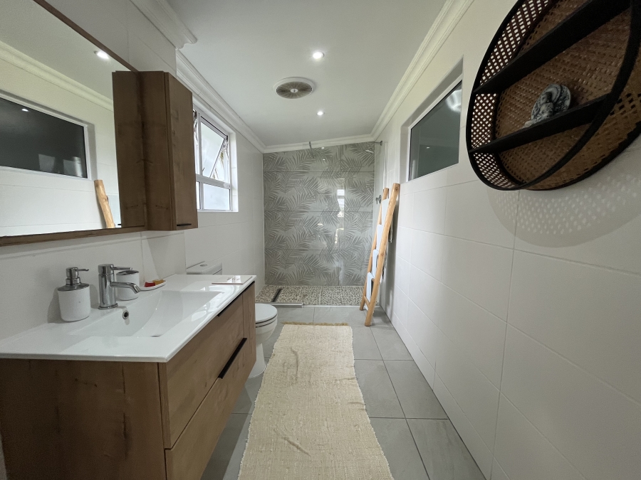 7 Bedroom Property for Sale in Ramsgate KwaZulu-Natal