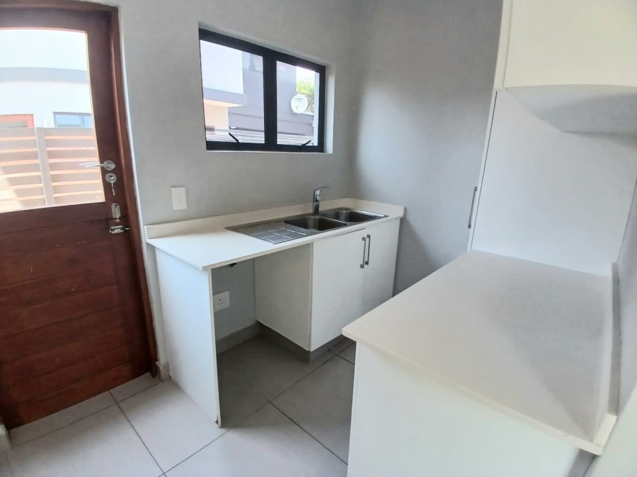 To Let 3 Bedroom Property for Rent in New Salt Rock City KwaZulu-Natal