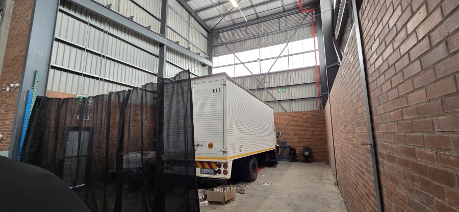 To Let Commercial Property for Rent in Cliffdale KwaZulu-Natal