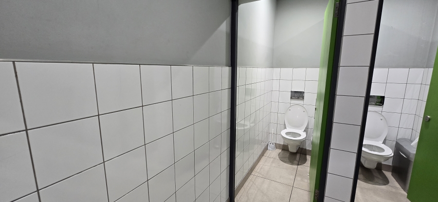 To Let Commercial Property for Rent in Cliffdale KwaZulu-Natal