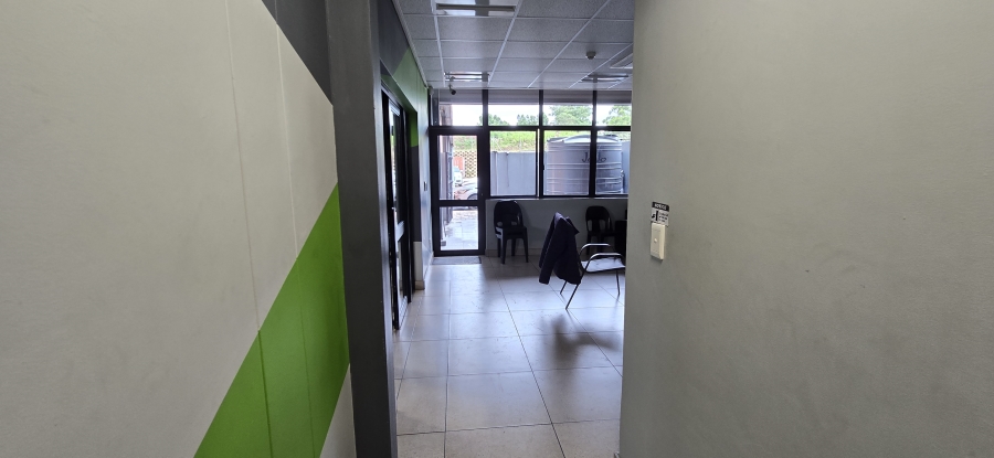 To Let Commercial Property for Rent in Cliffdale KwaZulu-Natal