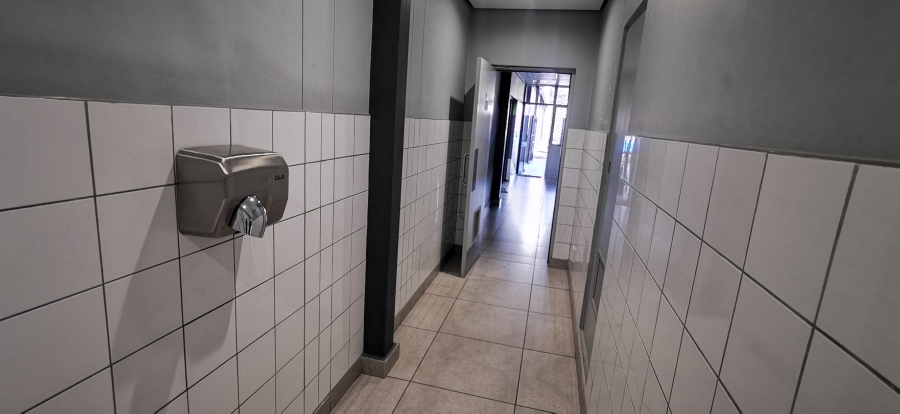 To Let Commercial Property for Rent in Cliffdale KwaZulu-Natal