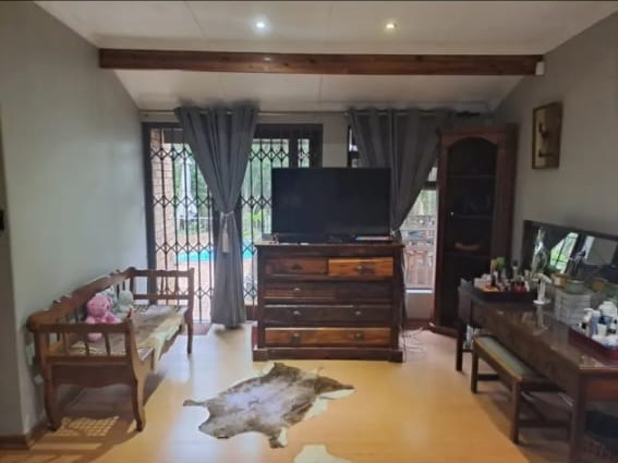 To Let 4 Bedroom Property for Rent in Meer En See KwaZulu-Natal