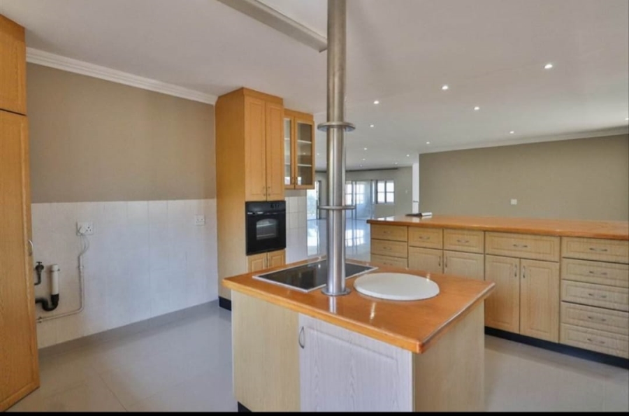 6 Bedroom Property for Sale in Athlone Park KwaZulu-Natal