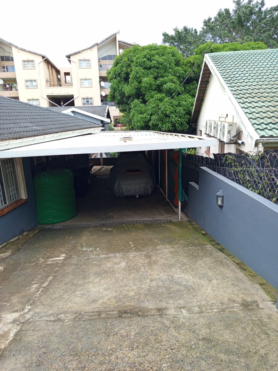 3 Bedroom Property for Sale in Brindhaven KwaZulu-Natal