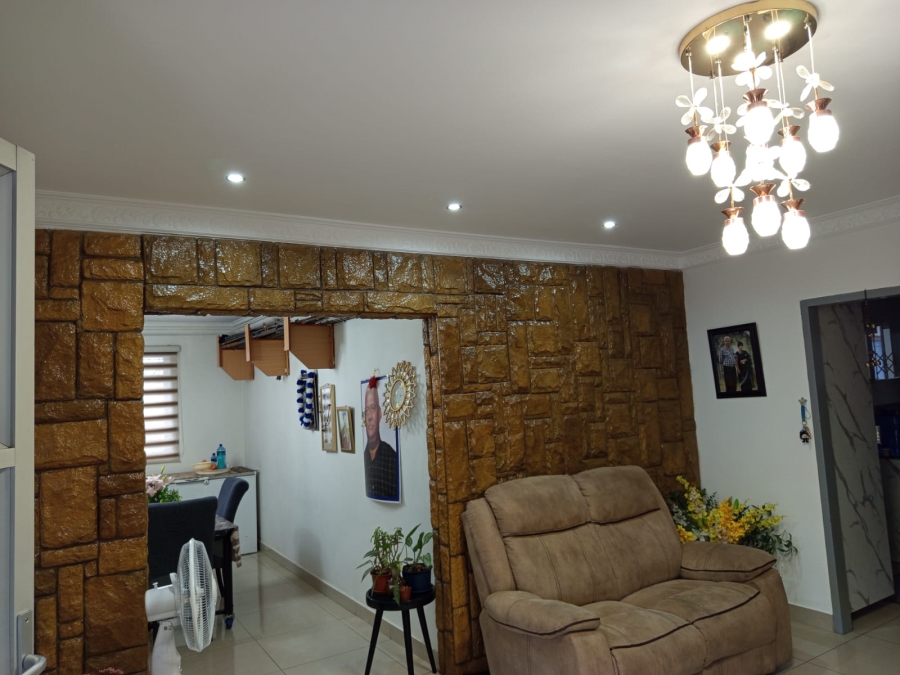 3 Bedroom Property for Sale in Brindhaven KwaZulu-Natal