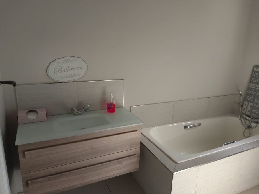 4 Bedroom Property for Sale in Glenwood KwaZulu-Natal