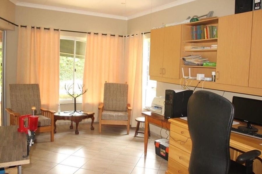 4 Bedroom Property for Sale in Huttenheights KwaZulu-Natal