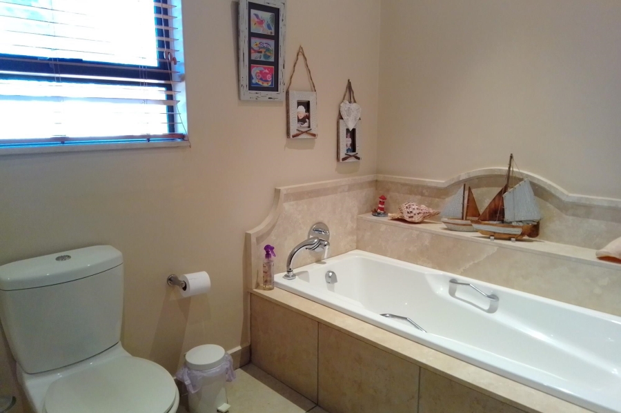 4 Bedroom Property for Sale in Umhlanga KwaZulu-Natal