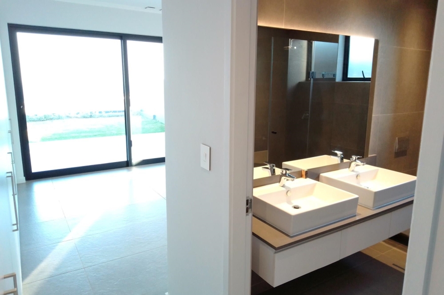 4 Bedroom Property for Sale in Sibaya Precinct KwaZulu-Natal