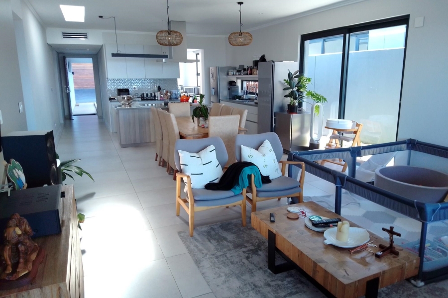 4 Bedroom Property for Sale in Sibaya Precinct KwaZulu-Natal