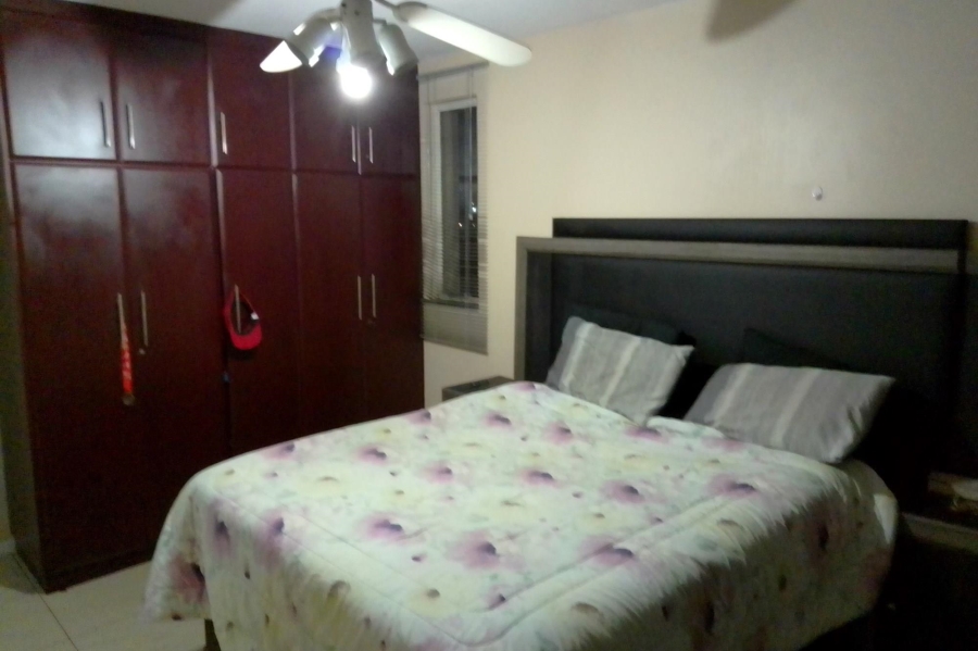 2 Bedroom Property for Sale in Essenwood KwaZulu-Natal