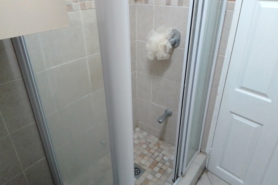 2 Bedroom Property for Sale in Essenwood KwaZulu-Natal