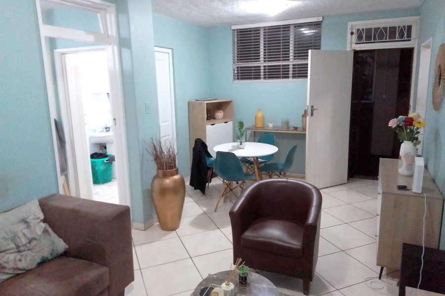 1 Bedroom Property for Sale in Essenwood KwaZulu-Natal