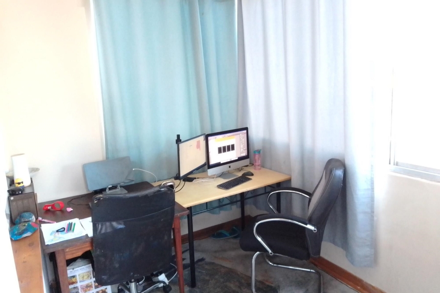 2 Bedroom Property for Sale in Essenwood KwaZulu-Natal
