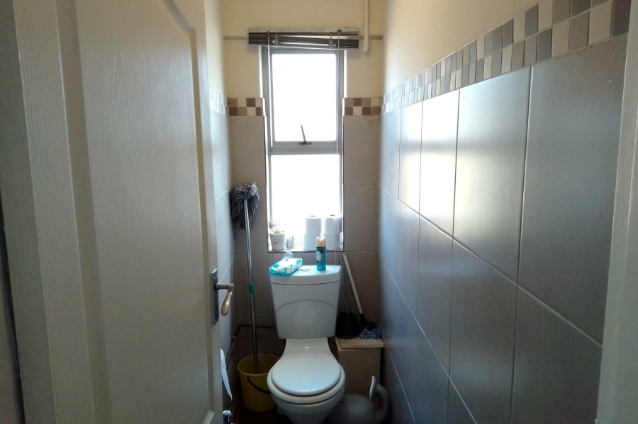 2 Bedroom Property for Sale in Essenwood KwaZulu-Natal