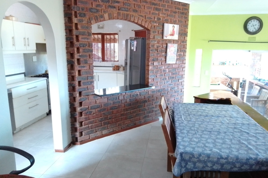 2 Bedroom Property for Sale in Illovo Beach KwaZulu-Natal
