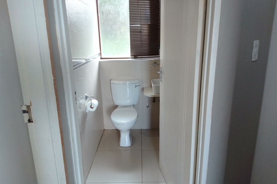 2 Bedroom Property for Sale in Illovo Beach KwaZulu-Natal